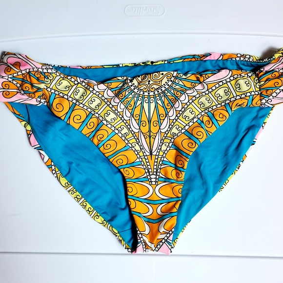 Women's multi color Bikini set Size Large - Picture 2 of 8